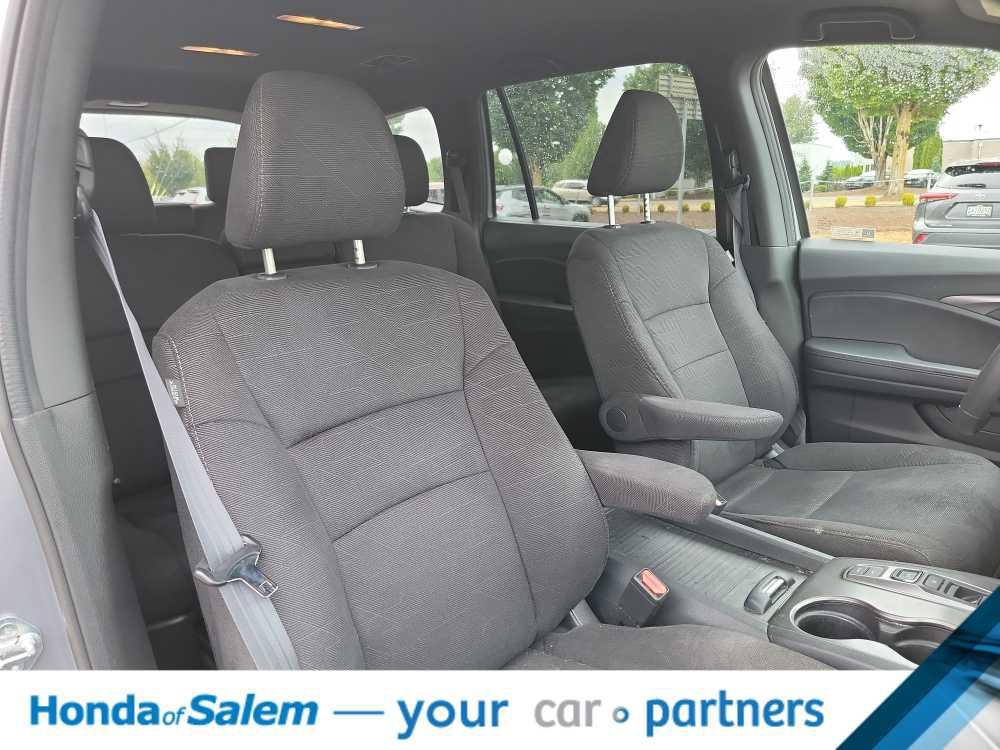 used 2022 Honda Pilot car, priced at $30,995