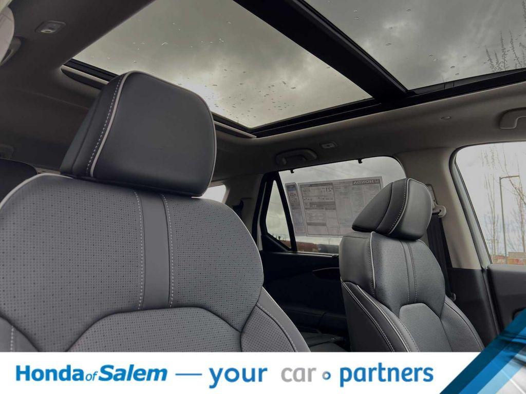 new 2025 Honda Pilot car, priced at $55,030