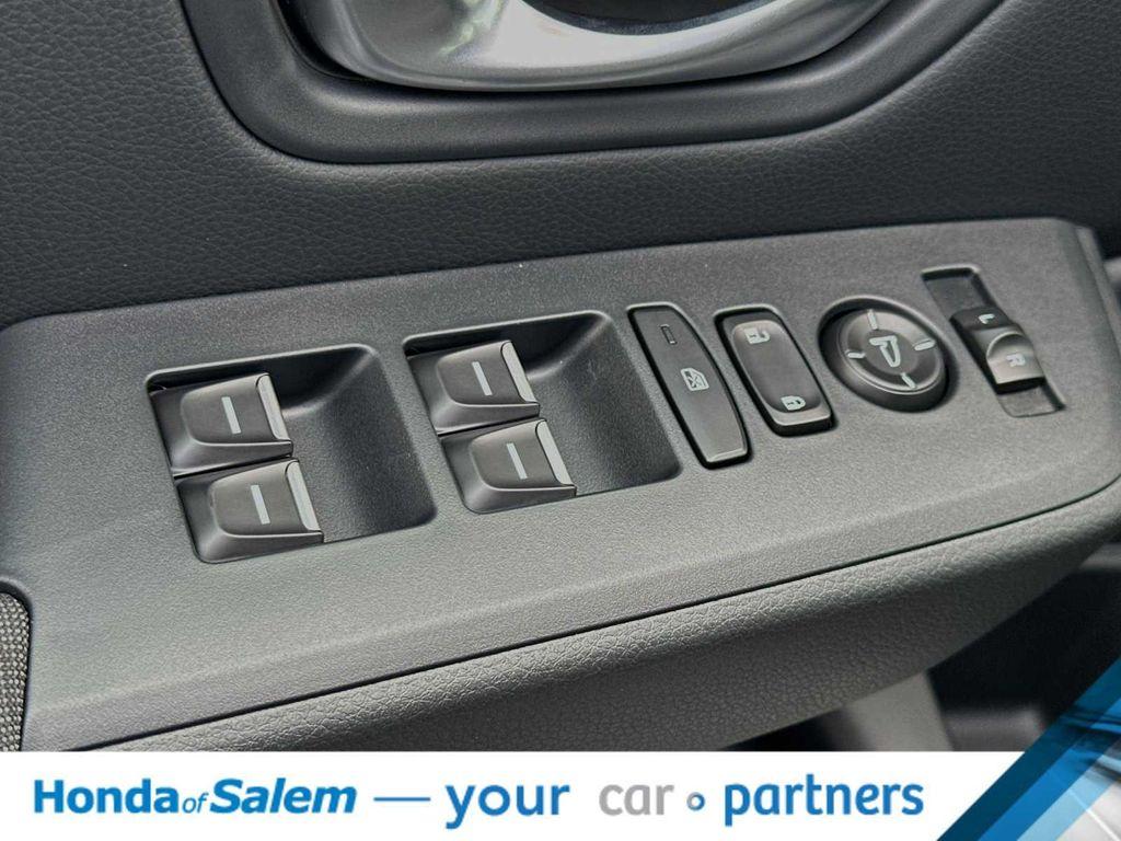 new 2025 Honda Pilot car, priced at $42,965