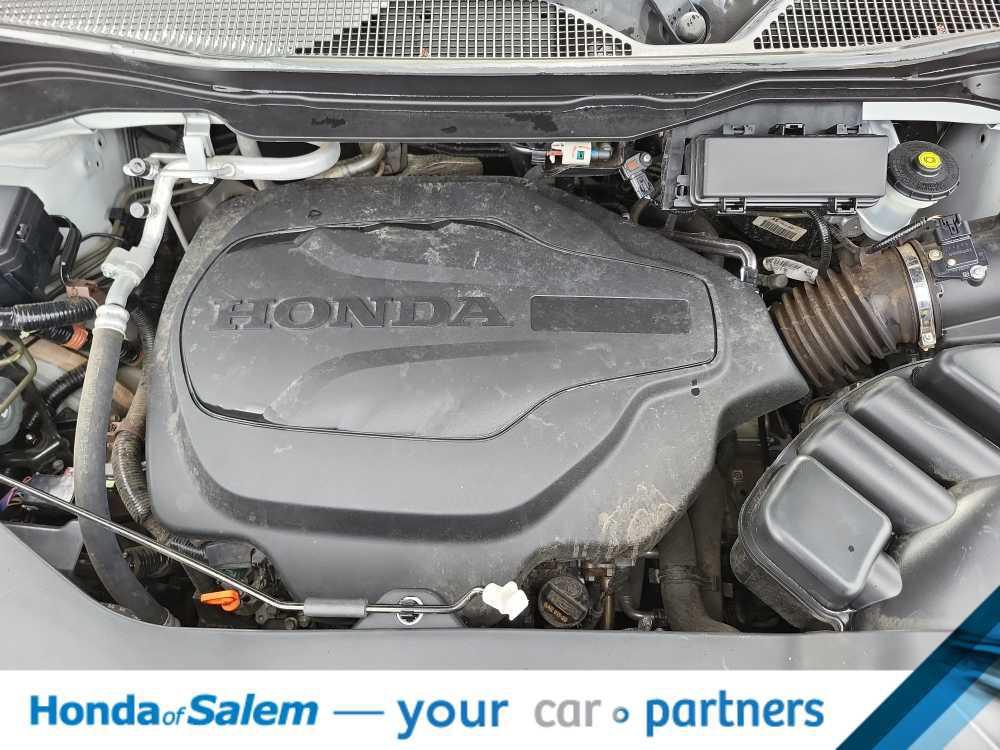 used 2022 Honda Pilot car, priced at $30,995