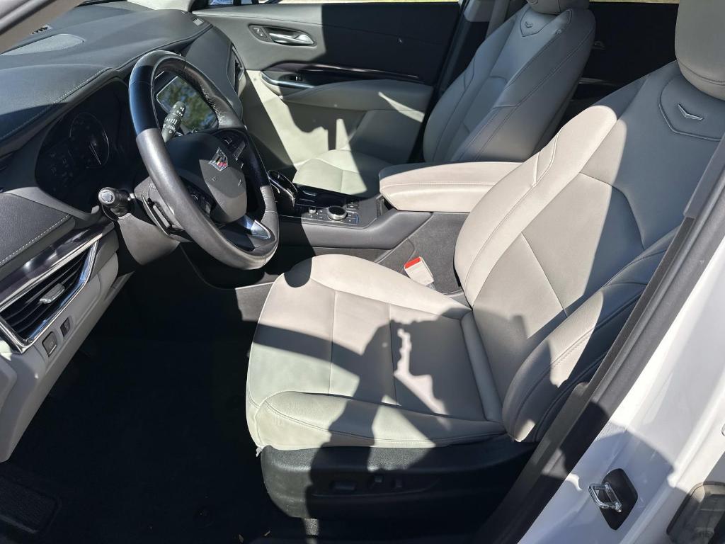 used 2023 Cadillac XT4 car, priced at $27,117