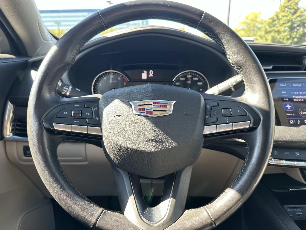 used 2023 Cadillac XT4 car, priced at $27,117