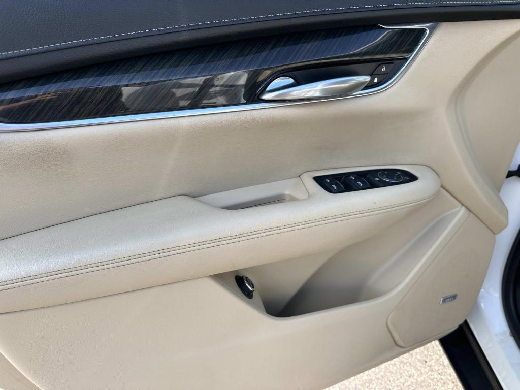 used 2019 Cadillac XT5 car, priced at $19,995