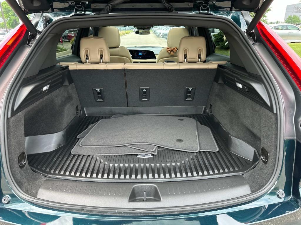 used 2024 Cadillac XT4 car, priced at $37,499