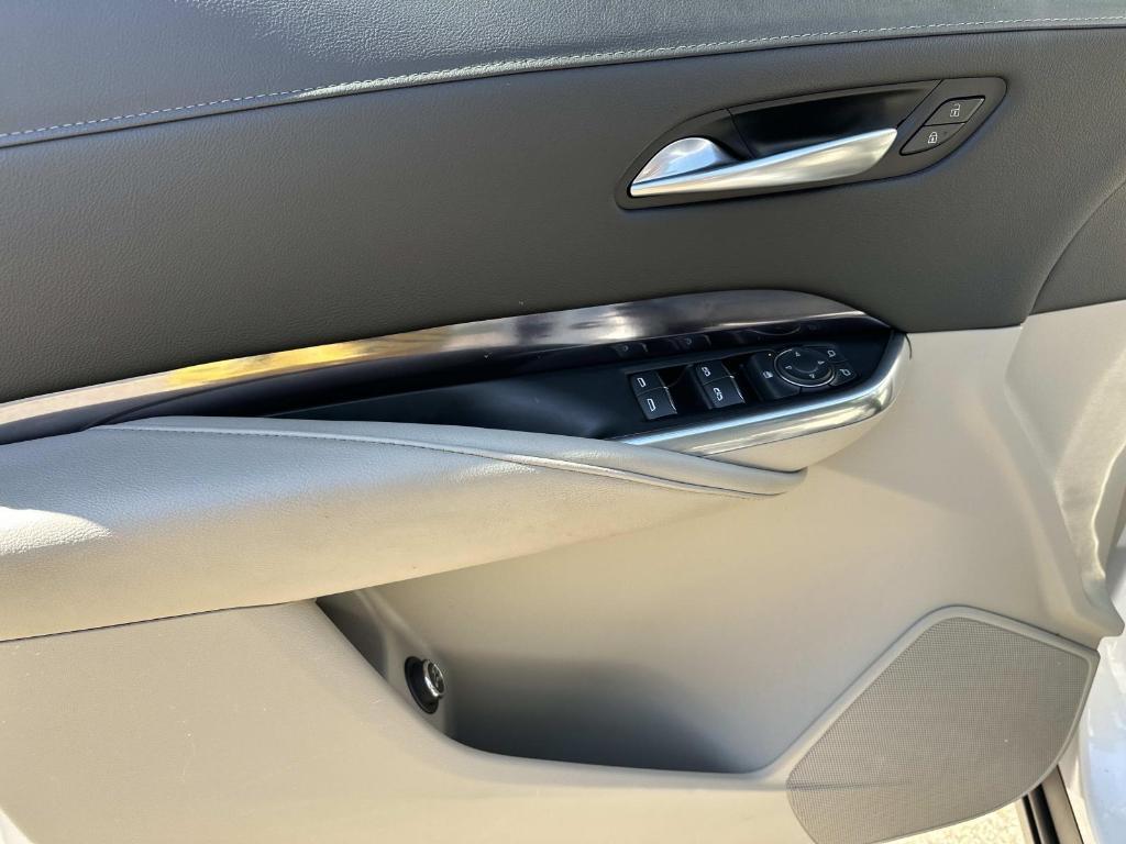 used 2023 Cadillac XT4 car, priced at $27,995