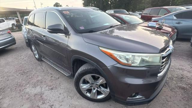 used 2015 Toyota Highlander car, priced at $11,900