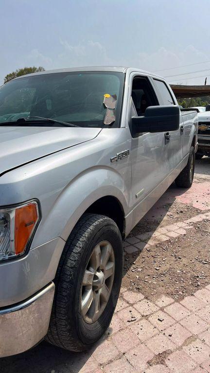 used 2013 Ford F-150 car, priced at $6,400