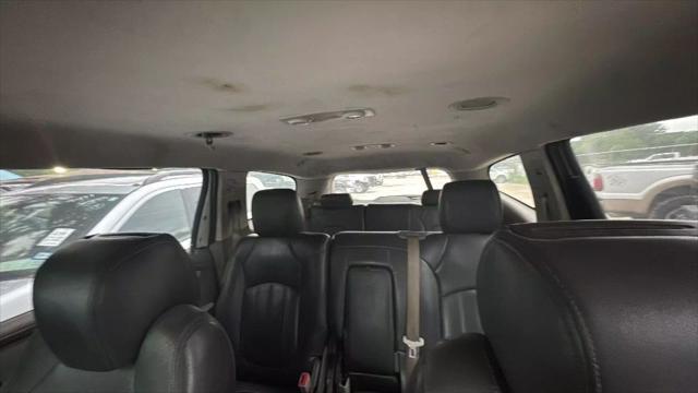 used 2014 Chevrolet Traverse car, priced at $3,250