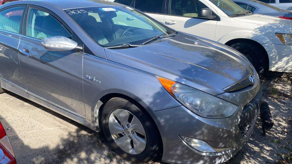 used 2015 Hyundai Sonata Hybrid car, priced at $2,800