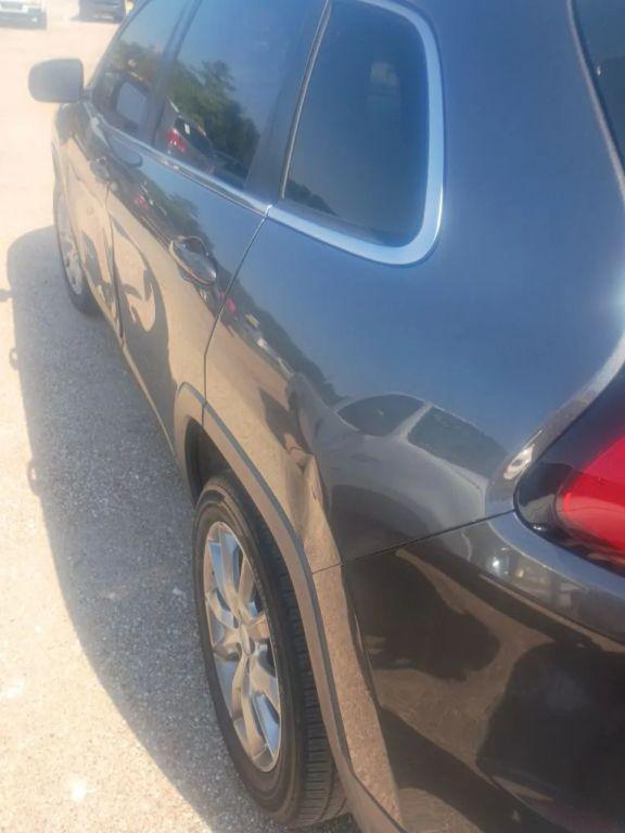 used 2018 Jeep Cherokee car, priced at $5,950