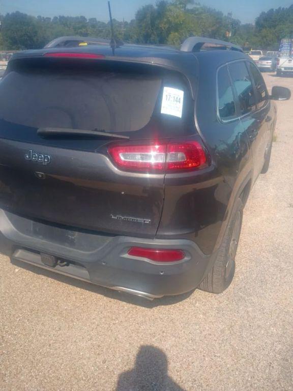 used 2018 Jeep Cherokee car, priced at $5,950