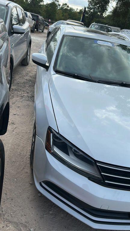 used 2017 Volkswagen Jetta car, priced at $3,950