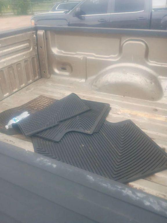 used 2011 Ford F-150 car, priced at $5,500