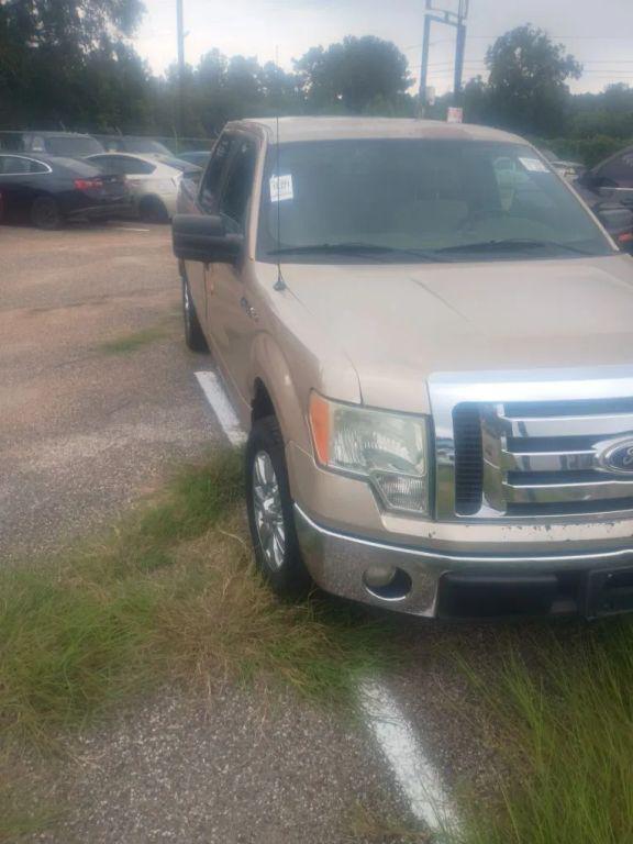 used 2011 Ford F-150 car, priced at $5,500