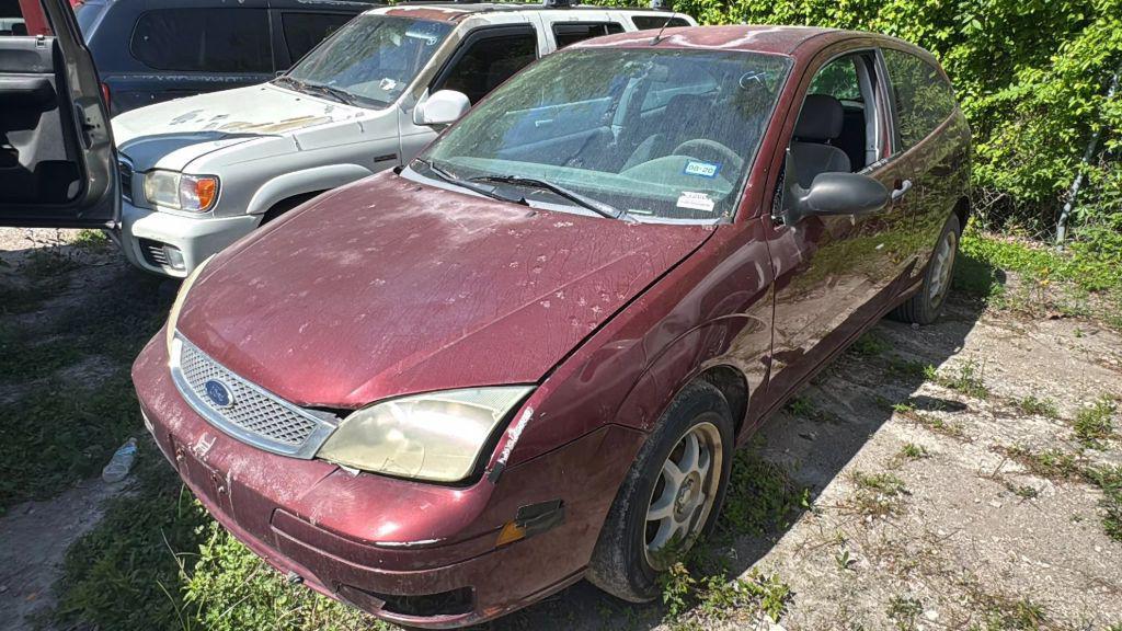 used 2007 Ford Focus car, priced at $900