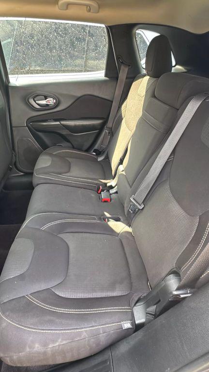 used 2016 Jeep Cherokee car, priced at $4,950