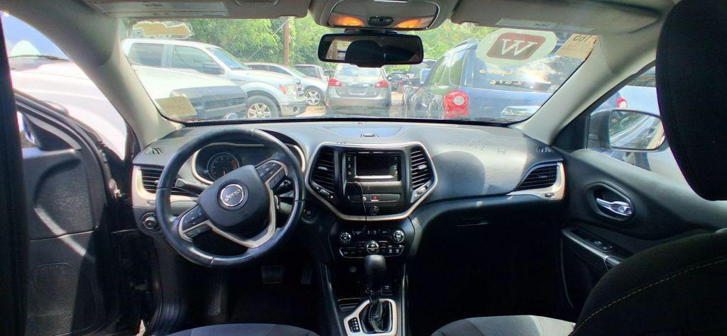 used 2019 Jeep Cherokee car, priced at $5,950