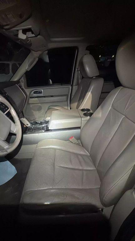 used 2014 Ford Expedition car, priced at $3,500