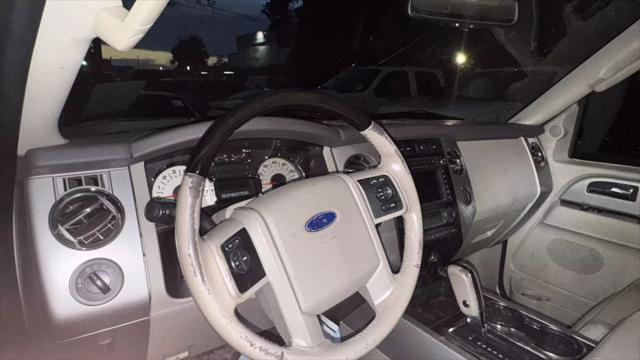 used 2014 Ford Expedition car, priced at $3,500