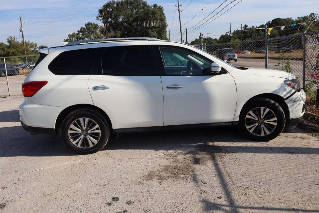 used 2020 Nissan Pathfinder car, priced at $7,650