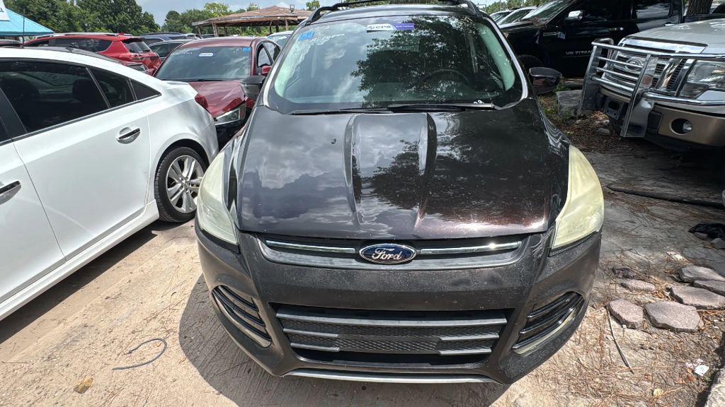 used 2013 Ford Escape car, priced at $3,500