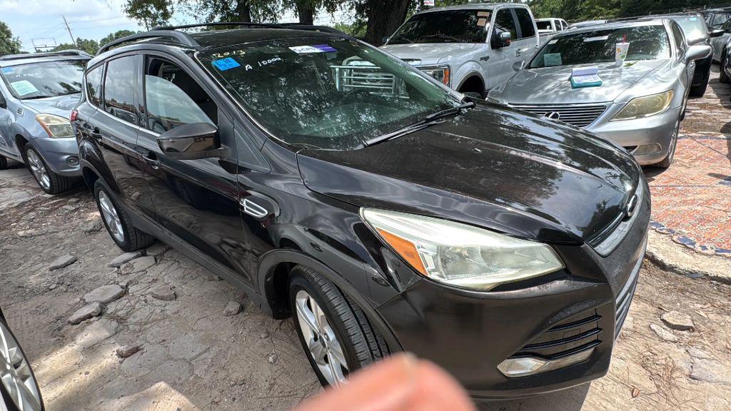 used 2013 Ford Escape car, priced at $3,500