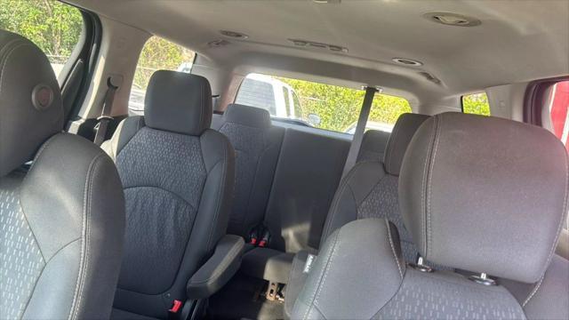 used 2015 GMC Acadia car, priced at $5,350