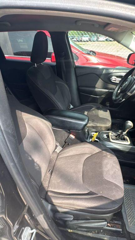 used 2015 Jeep Cherokee car, priced at $4,850
