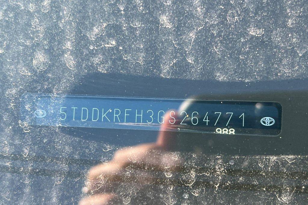 used 2016 Toyota Highlander car, priced at $19,750