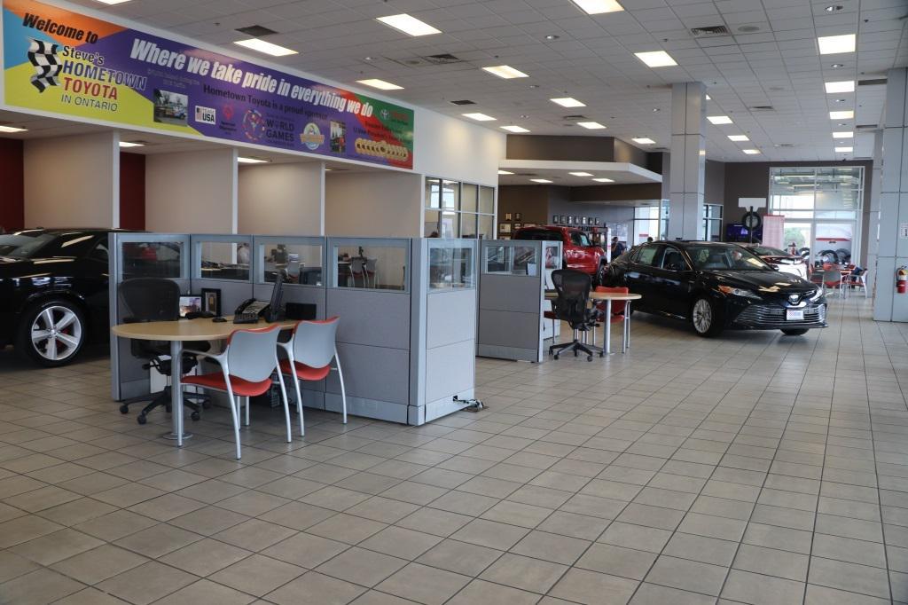 used 2024 GMC Acadia car, priced at $44,500