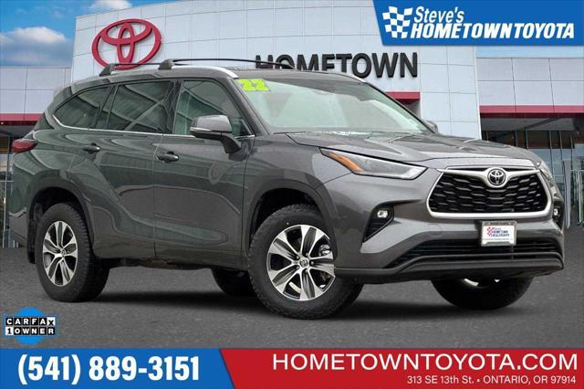 used 2022 Toyota Highlander car, priced at $36,900