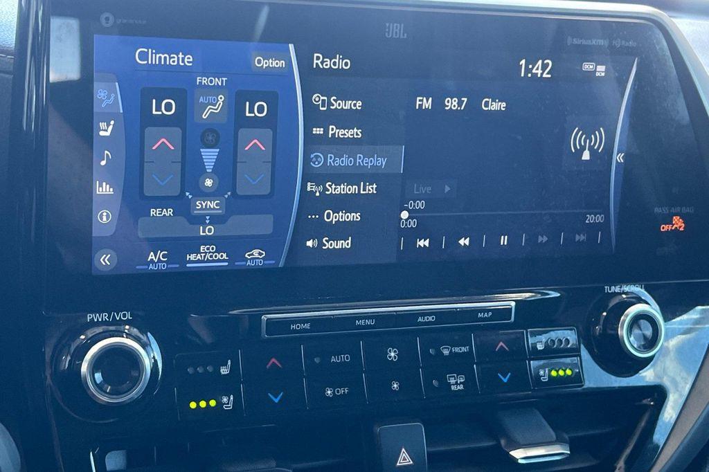 used 2021 Toyota Highlander car, priced at $31,700