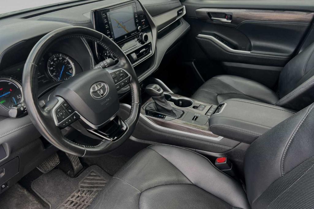 used 2021 Toyota Highlander Hybrid car, priced at $40,737