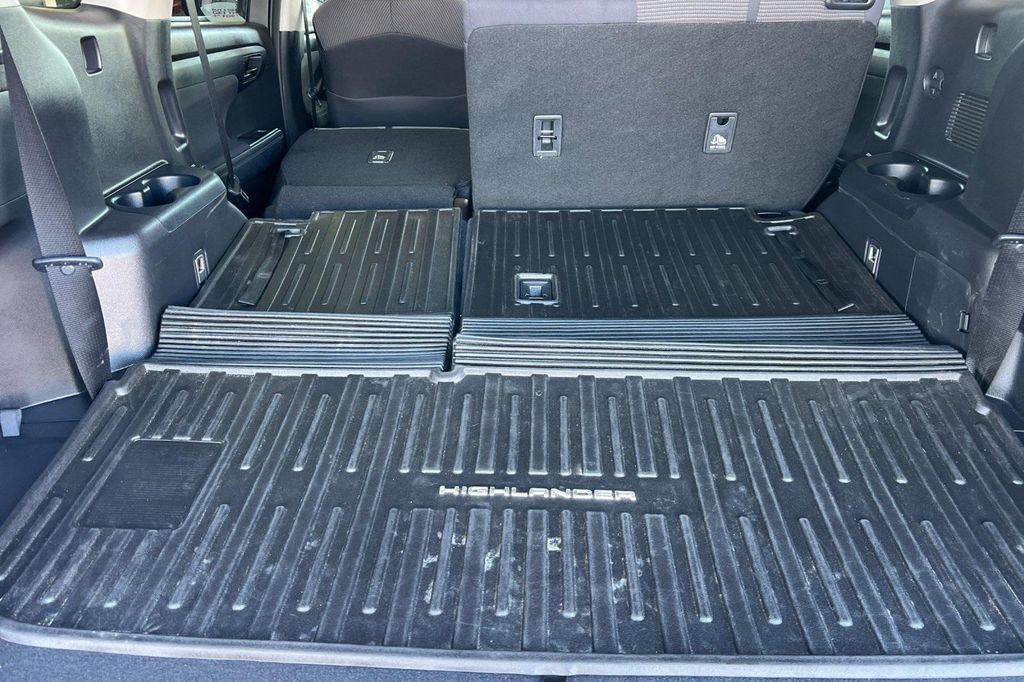 used 2022 Toyota Highlander car, priced at $33,000