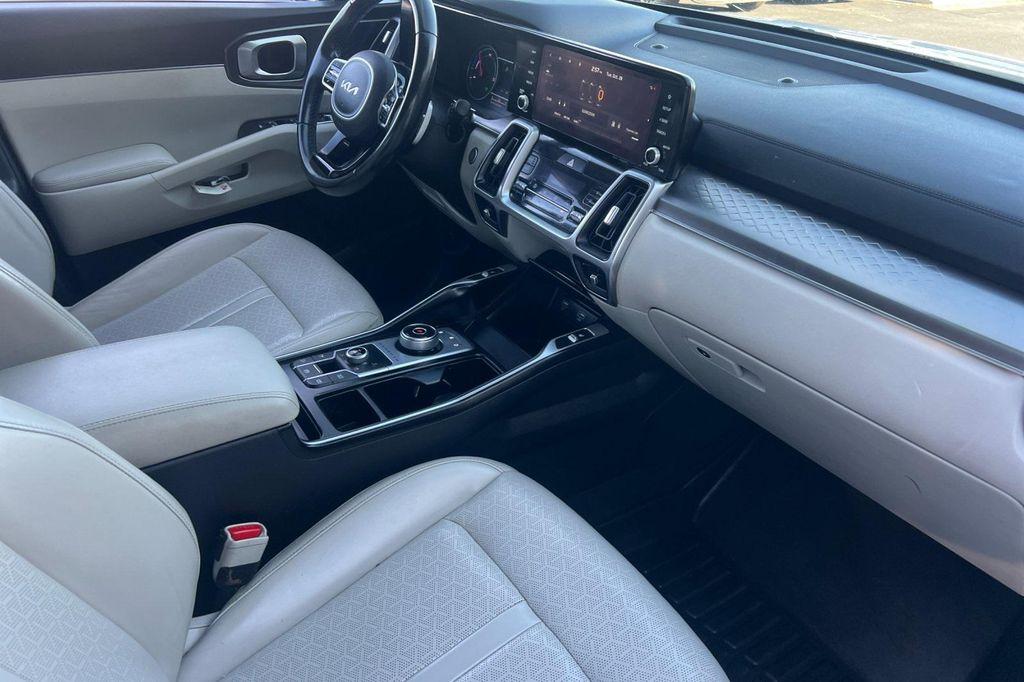 used 2022 Kia Sorento Hybrid car, priced at $17,250