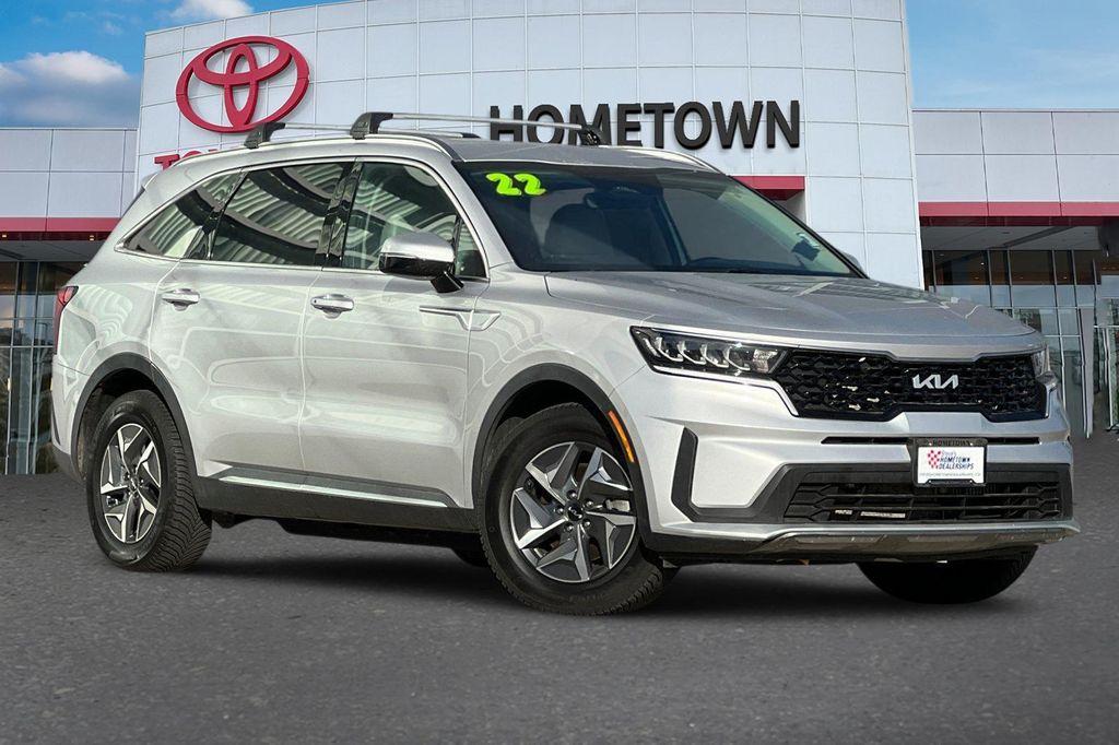 used 2022 Kia Sorento Hybrid car, priced at $17,250