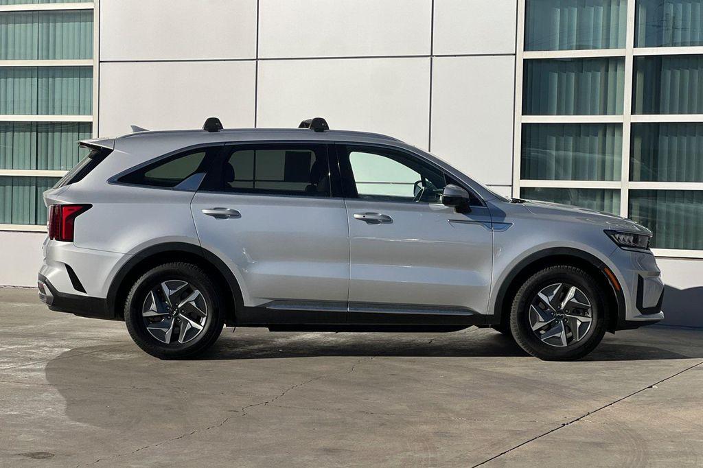 used 2022 Kia Sorento Hybrid car, priced at $17,250