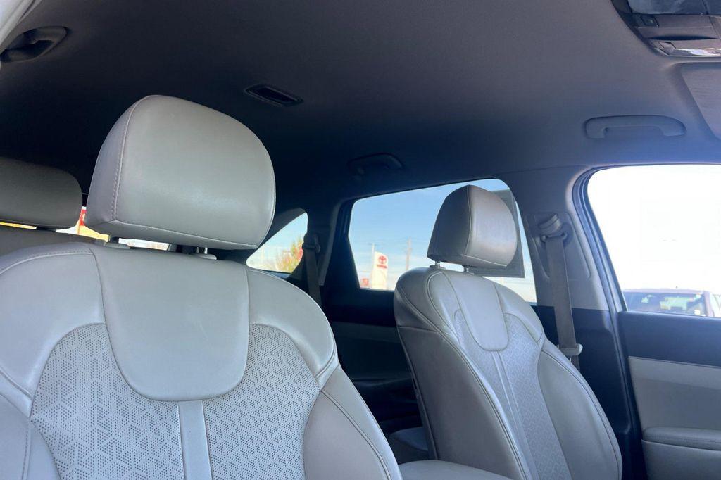 used 2022 Kia Sorento Hybrid car, priced at $17,250