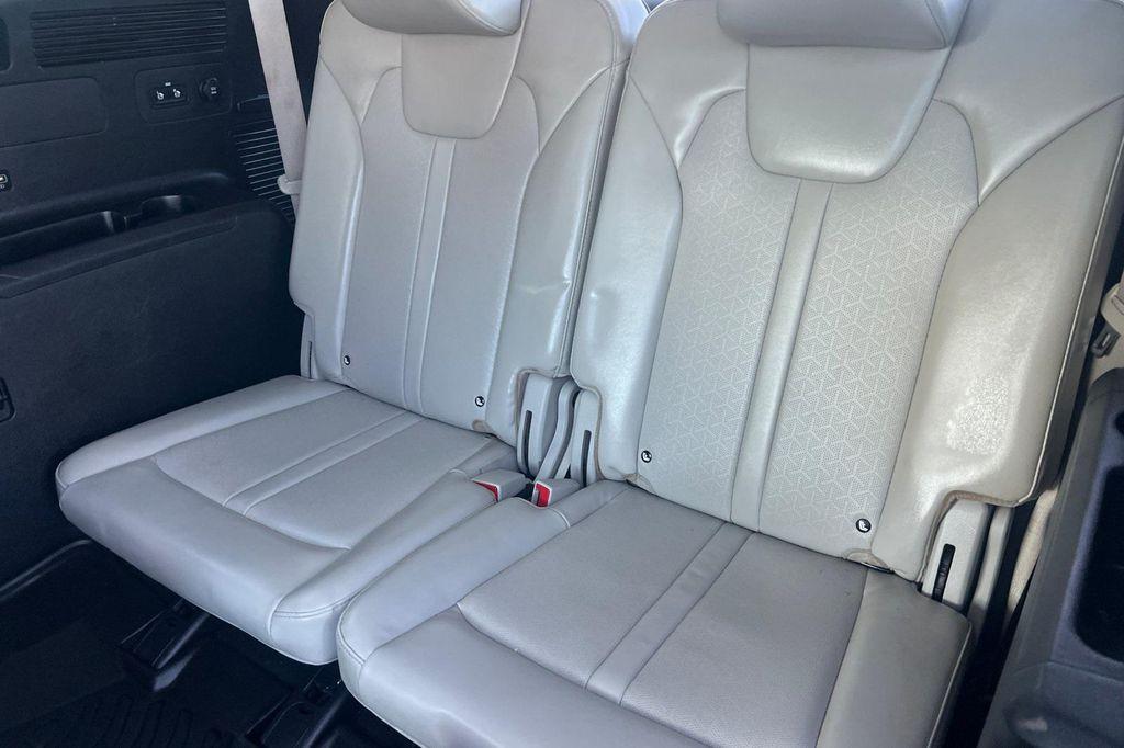 used 2022 Kia Sorento Hybrid car, priced at $17,250