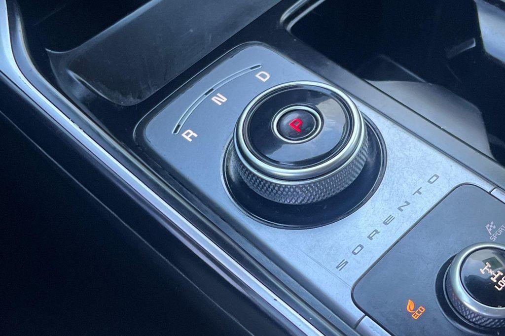 used 2022 Kia Sorento Hybrid car, priced at $17,250