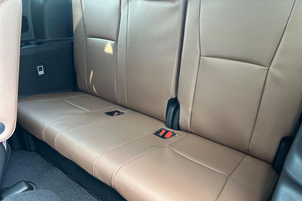 new 2025 Toyota Highlander Hybrid car, priced at $51,359