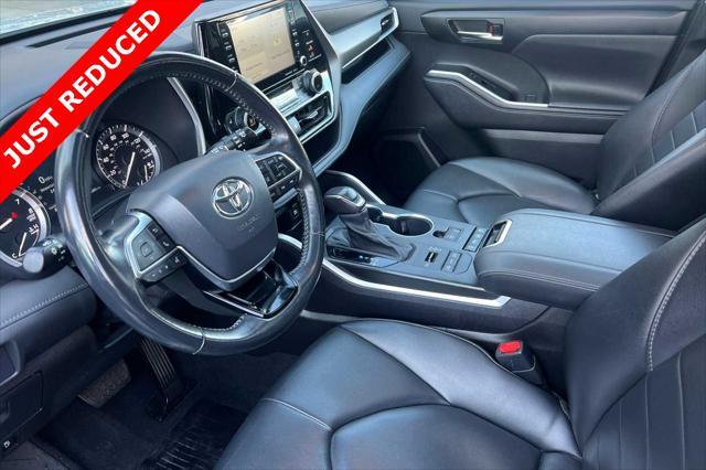 used 2021 Toyota Highlander car, priced at $34,300