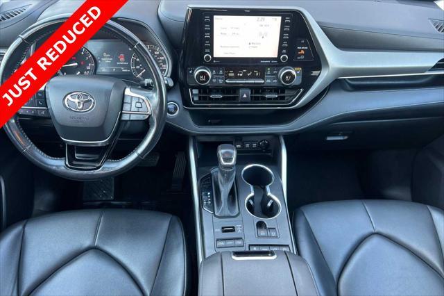 used 2021 Toyota Highlander car, priced at $34,300