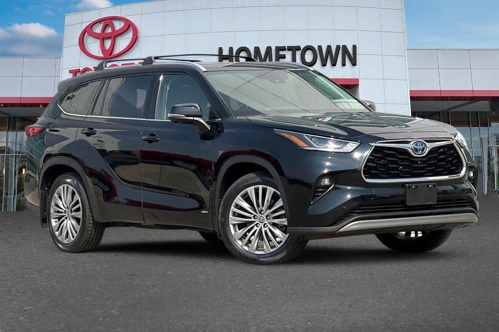 used 2023 Toyota Highlander Hybrid car, priced at $48,000