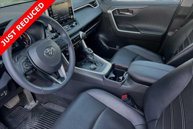 used 2020 Toyota RAV4 car, priced at $32,100