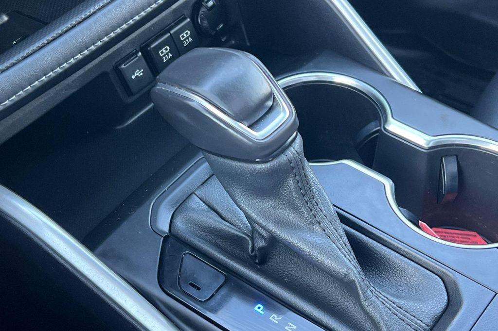 used 2021 Toyota Highlander Hybrid car, priced at $32,500