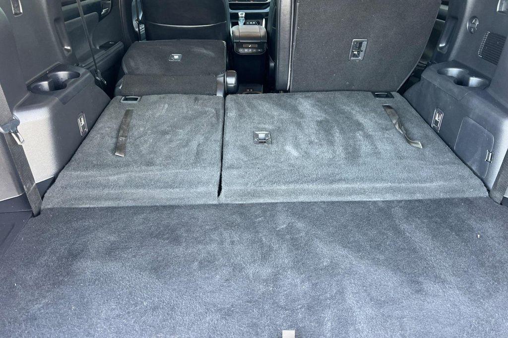 used 2021 Toyota Highlander Hybrid car, priced at $32,500