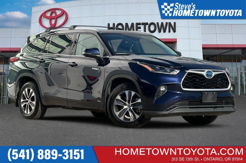 used 2021 Toyota Highlander Hybrid car, priced at $32,500