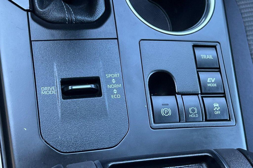 used 2023 Toyota Highlander Hybrid car, priced at $33,750