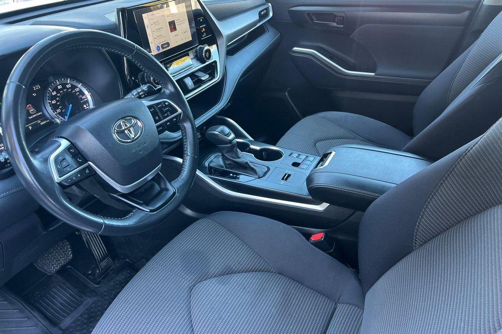 used 2023 Toyota Highlander Hybrid car, priced at $33,750